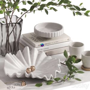 Decorative set with Meridian Lamp
